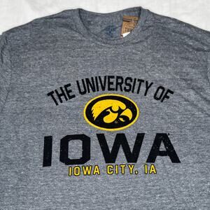 University of Iowa Hawkeyes Men's Large Short Sleeve Shirt, New with tags